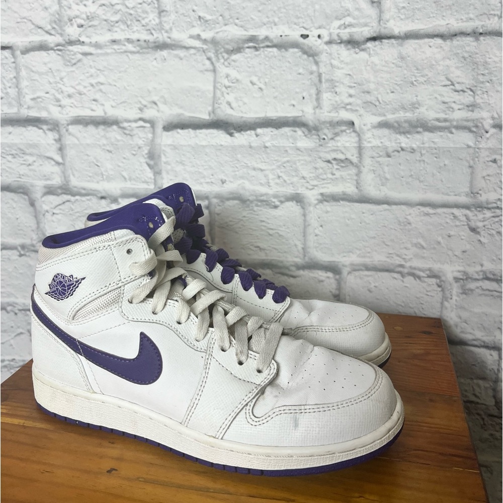 Nike Air Jordan 1 purple & white 6Y